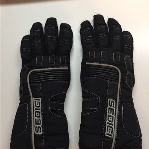 Women’s cool weather motorcycle gloves